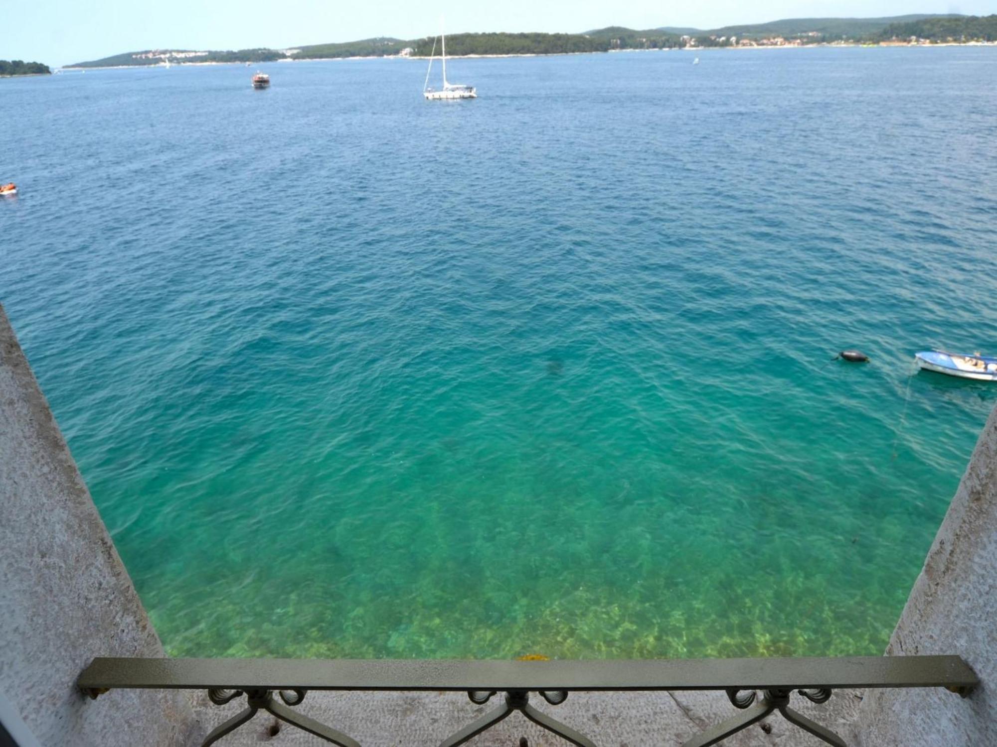 Serene Sea View - Two Bedroom With Sea View Apartman *