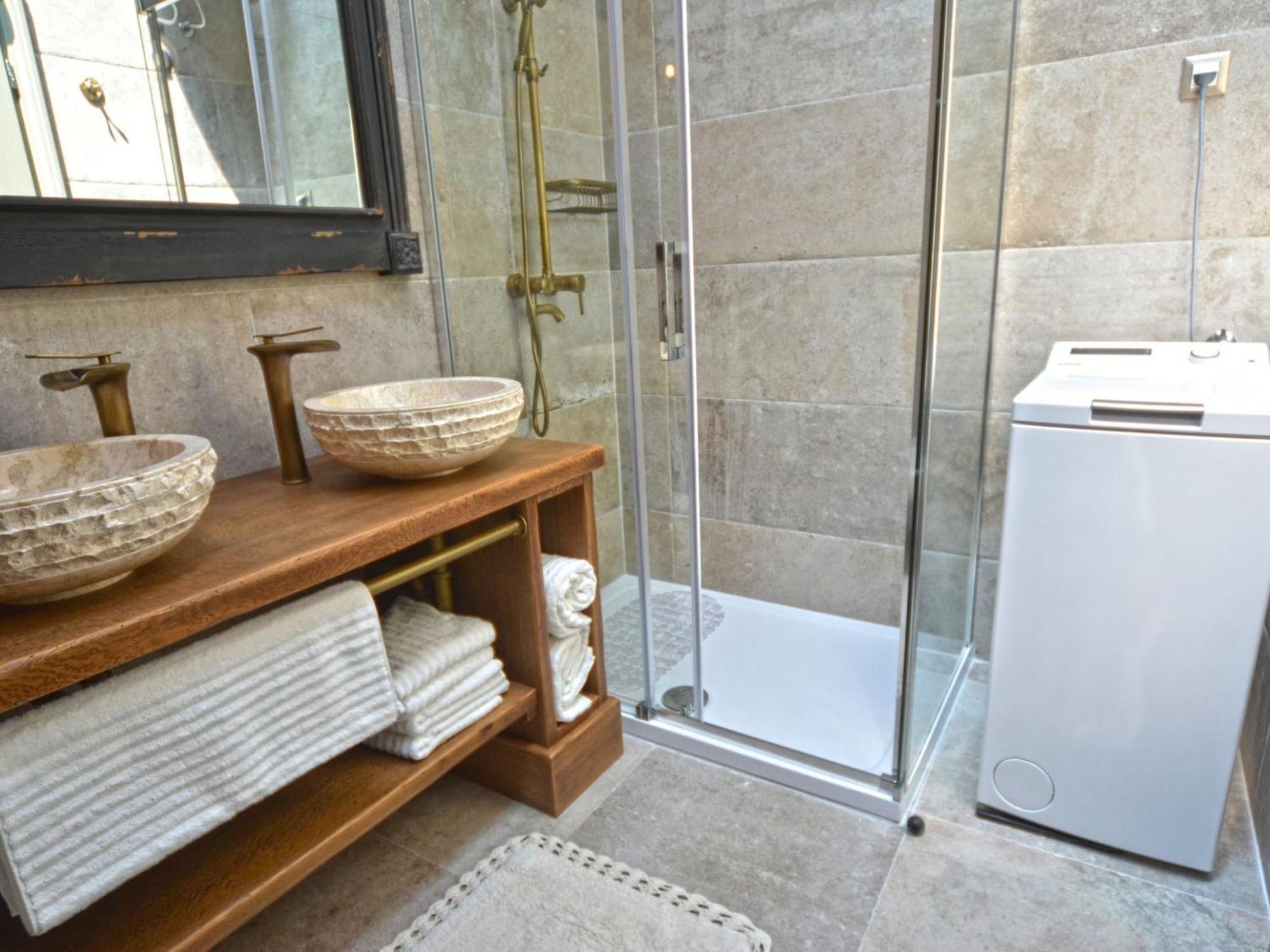 Serene Sea View - Two Bedroom With Sea View Apartman *